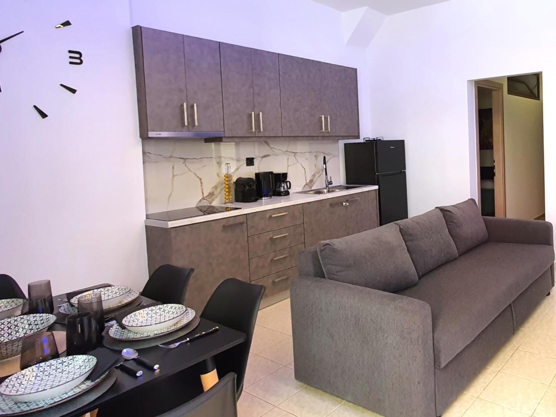 Giolanda Patrasso - Modern Apartment In The Center Of Patras Buitenkant foto