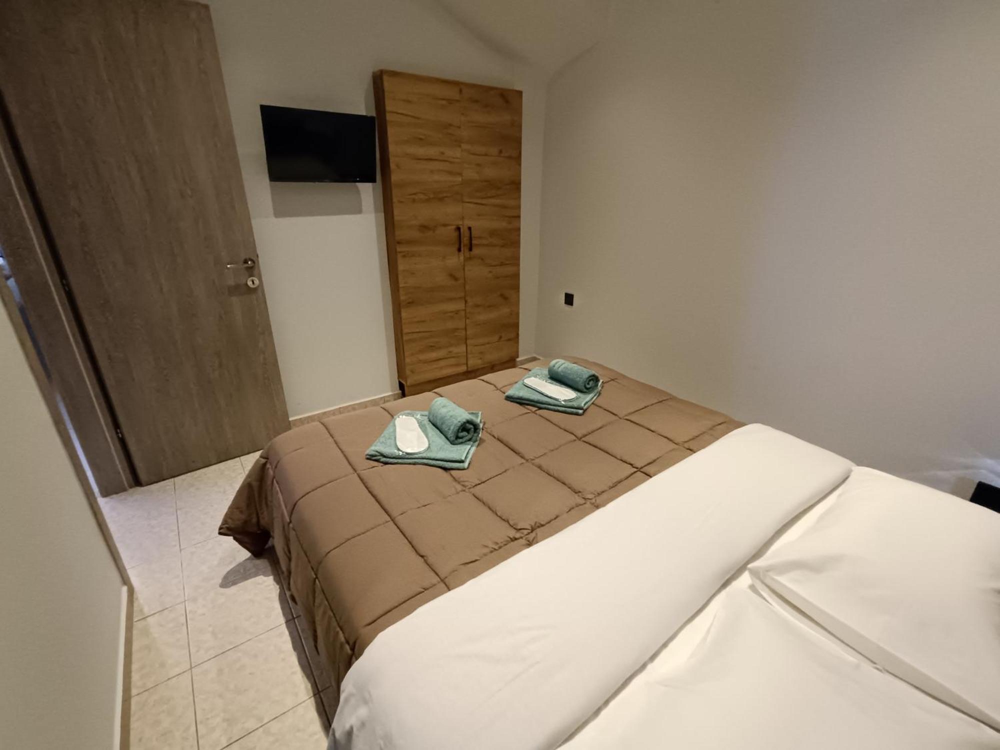 Giolanda Patrasso - Modern Apartment In The Center Of Patras Buitenkant foto